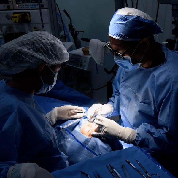 Cursos de cirugia oftalmologica IMO Queretaro