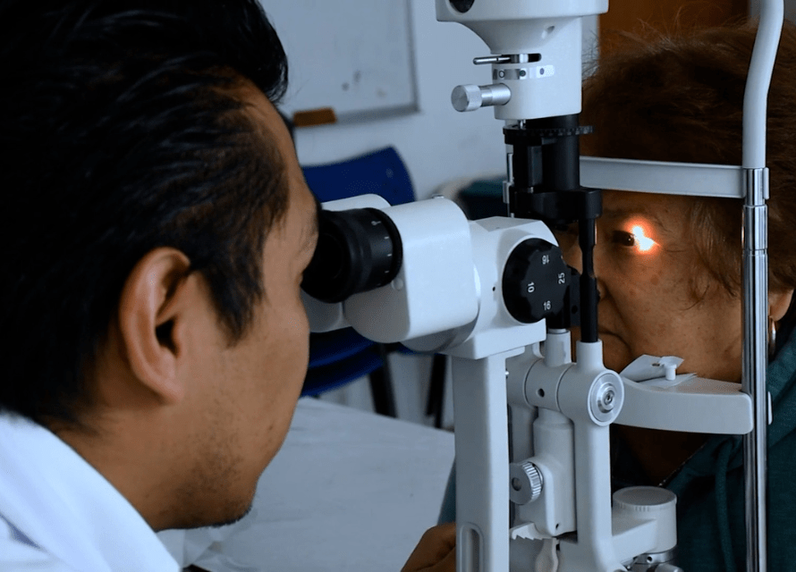 Oftalmologo especialista en cancer de ojo Queretaro IMO