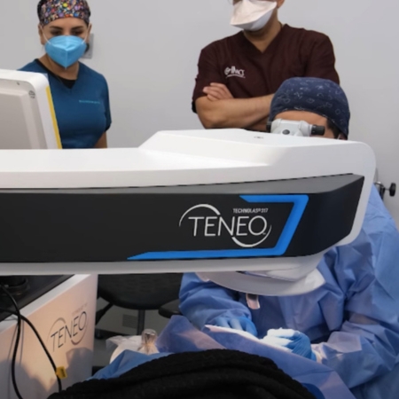 Oftalmologos para cirugia refractiva Queretaro